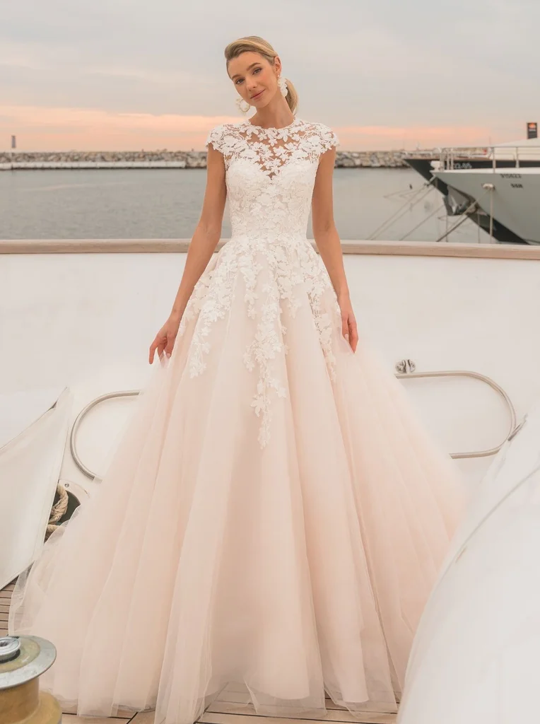 Diane Legrand bridal gown