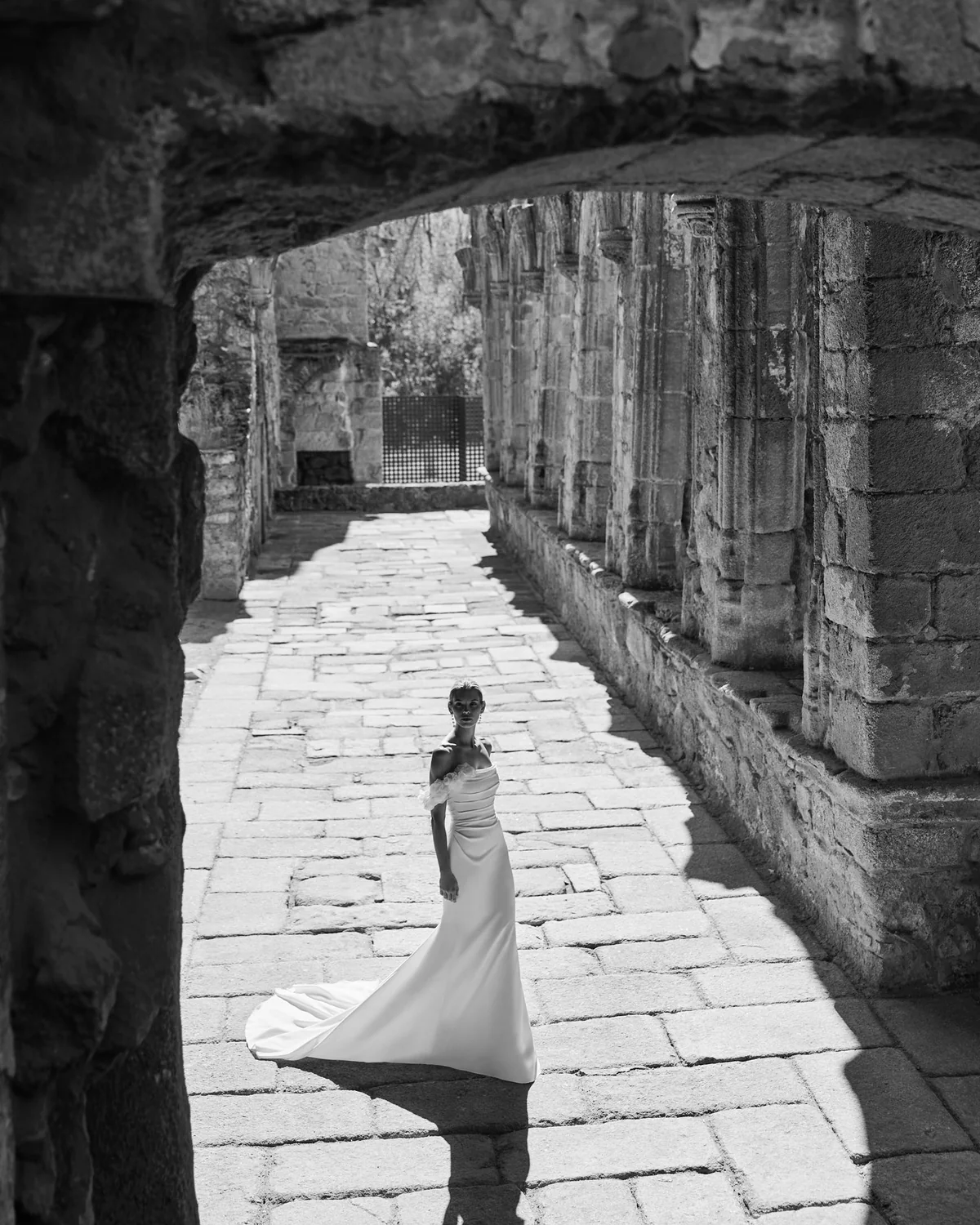 Adriana Alier Paddy — editorial wide