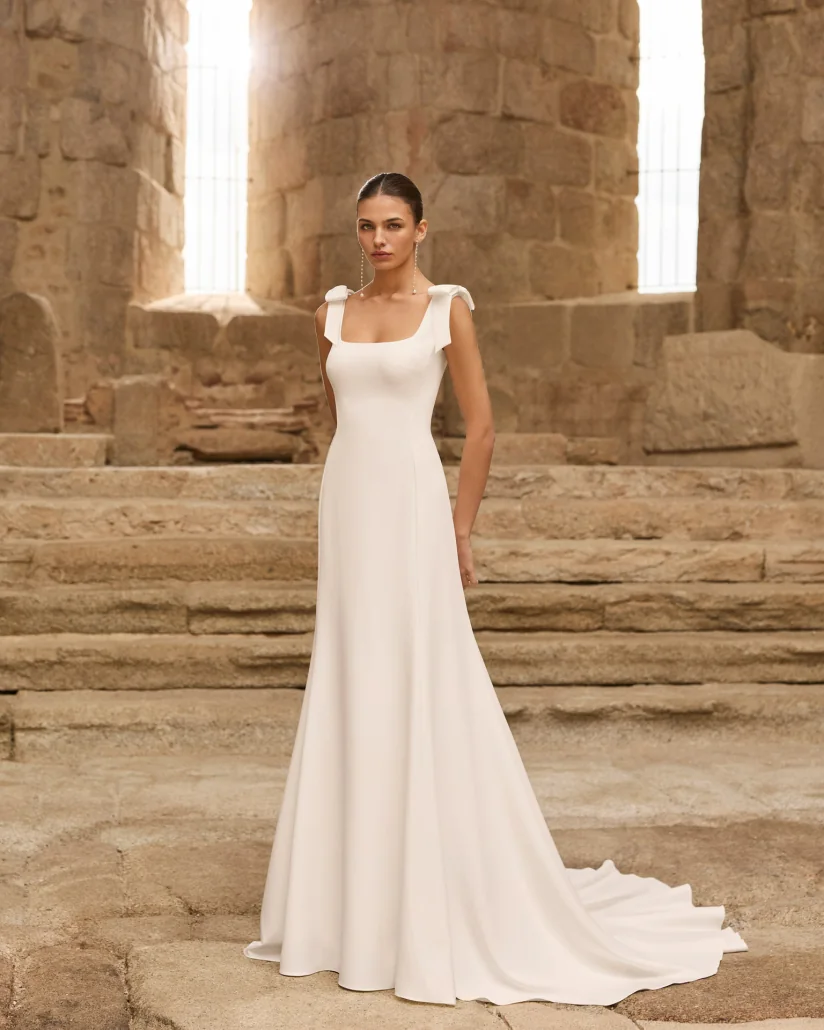 Adriana Alier bridal gown